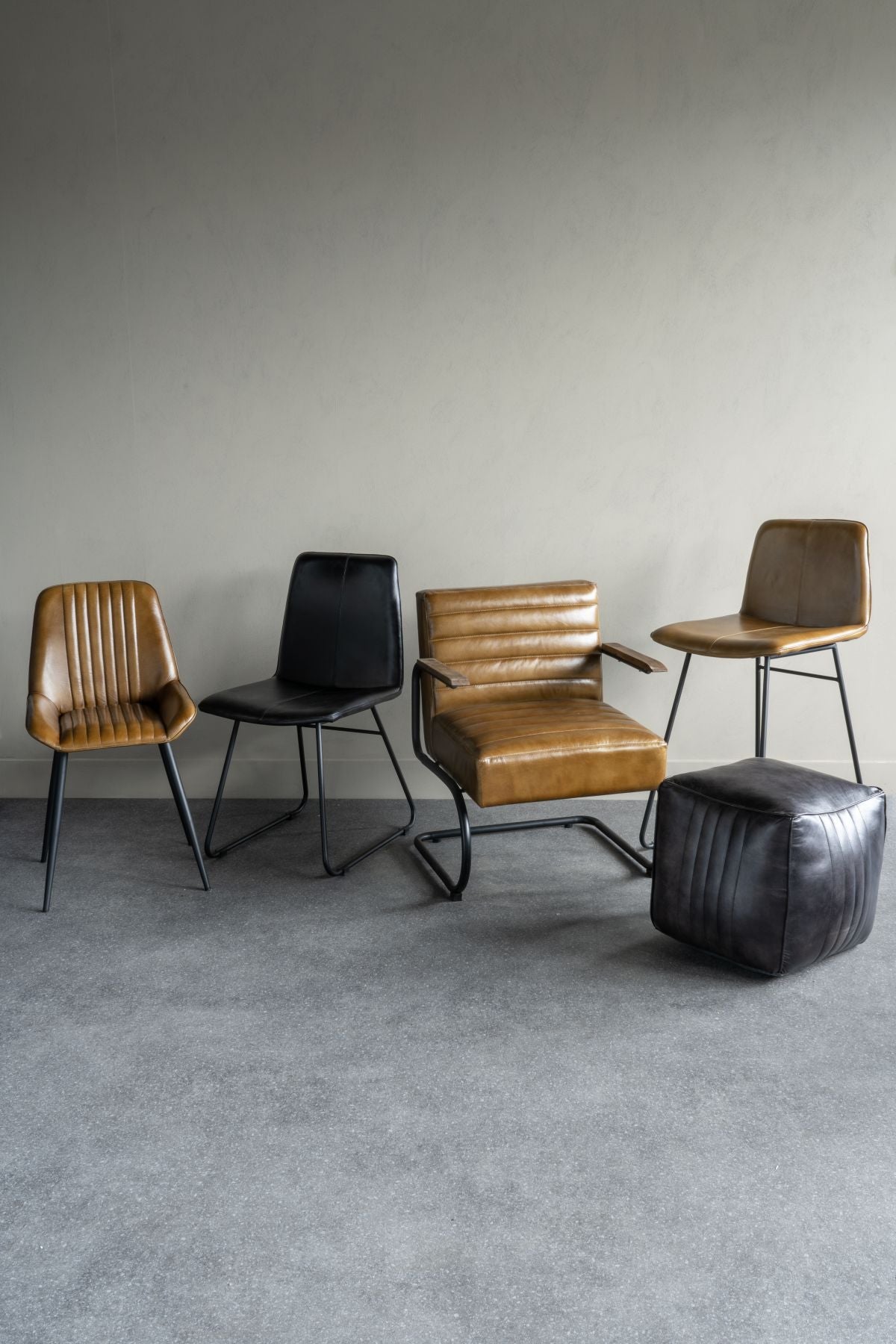 Set of 2 Robinson Leather Bar Stools in Cognac